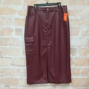 Chic Burgundy Faux Leather Pencil Skirt